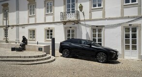 Lexus RZ 2025