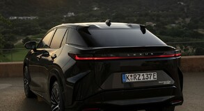 Lexus RZ 2025