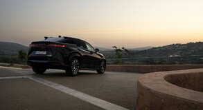 Lexus RZ 2025
