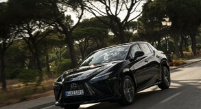 Lexus RZ 2025