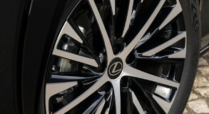 Lexus RZ 2025