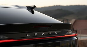 Lexus RZ 2025