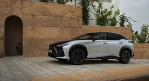 Lexus RZ 2025