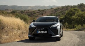 Lexus RZ 2025
