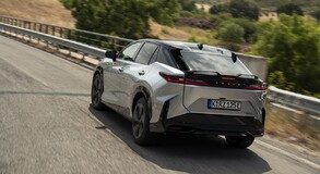Lexus RZ 2025