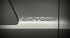 Lexus LX 700h