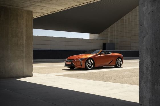 2021 LC 500 CONVERTIBLE ROADTRIP IMAGES