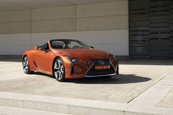 2021 LC 500 CONVERTIBLE ROADTRIP IMAGES