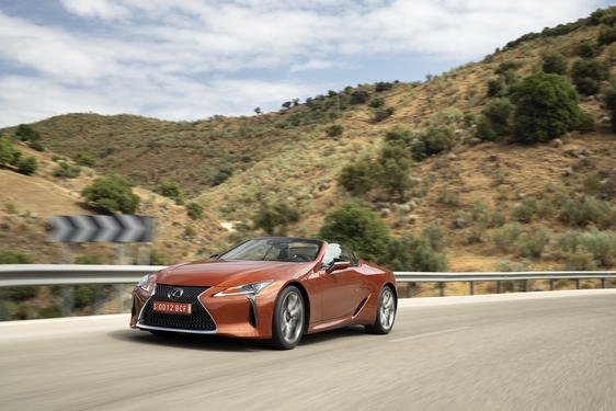 2021 LC 500 CONVERTIBLE ROADTRIP IMAGES