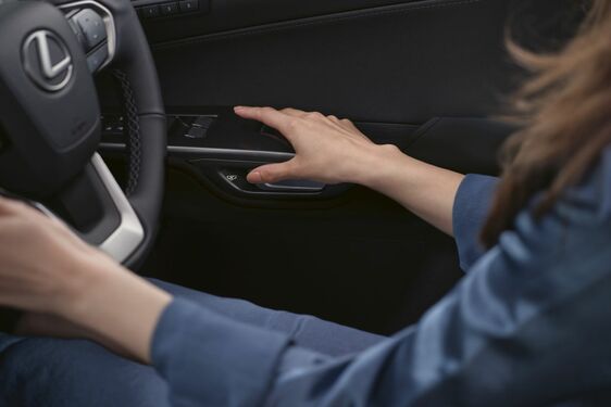 LEXUS OCENILI ZA BEZPEČNOSTNÉ INOVÁCIE V NOVOM MODELI NX