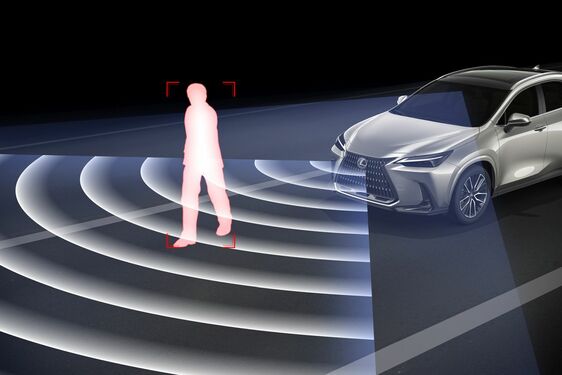 LEXUS OCENILI ZA BEZPEČNOSTNÉ INOVÁCIE V NOVOM MODELI NX