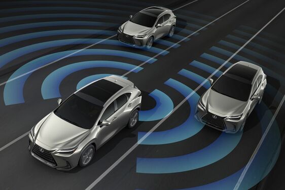 LEXUS OCENILI ZA BEZPEČNOSTNÉ INOVÁCIE V NOVOM MODELI NX