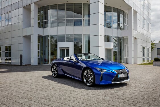 2021 LC 500 CONVERTIBLE IMAGES