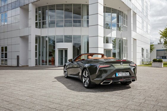 2021 LC 500 CONVERTIBLE IMAGES