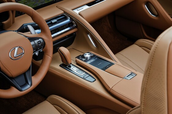 2021 LC 500 CONVERTIBLE IMAGES