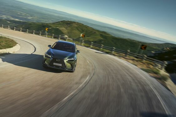 LEXUS SVOJÍM ÚPLNE NOVÝM MODELOM NX PRETVÁRA VÝVOJ VOZIDIEL