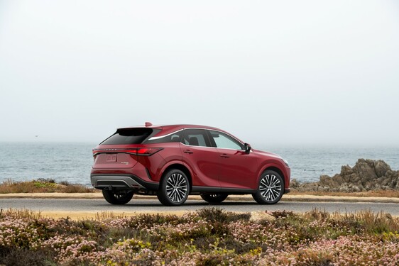 2023 RX 350h 