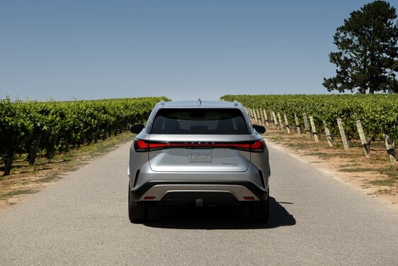 2023 RX 350h 