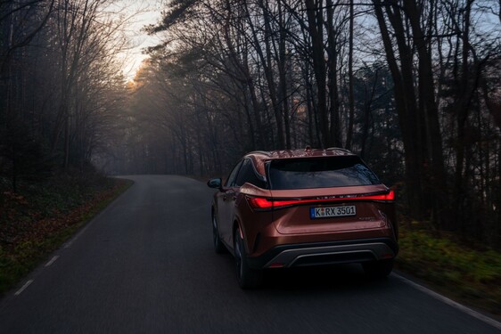 2023 RX 350h 