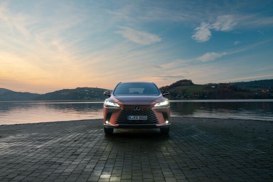 2023 RX 350h 