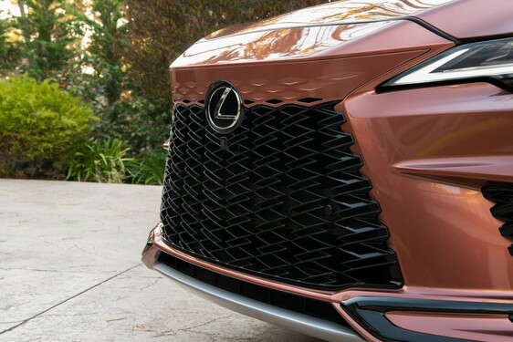 2023 RX 500h