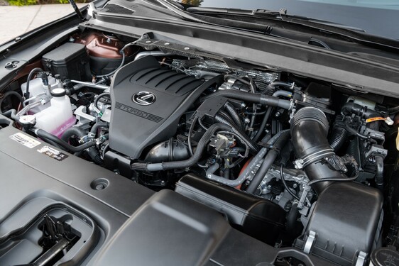2023 RX 500h