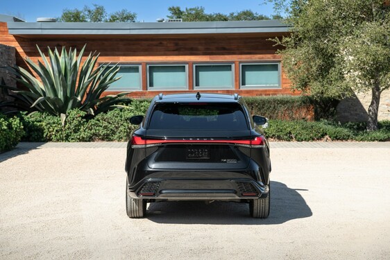 2023 RX 500h