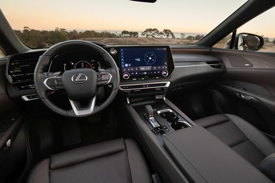 Lexus RX 450 + plug-in hybrid