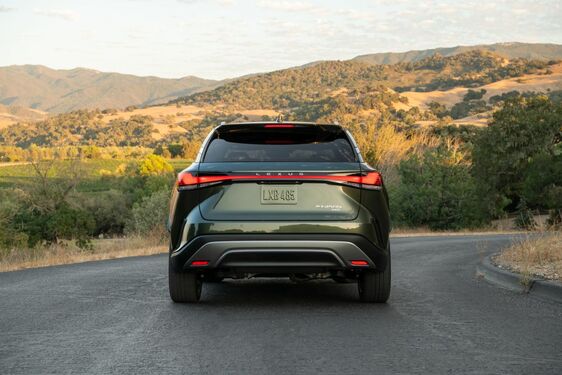 Lexus RX 450 + plug-in hybrid
