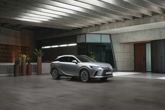 Lexus RX 450 + plug-in hybrid