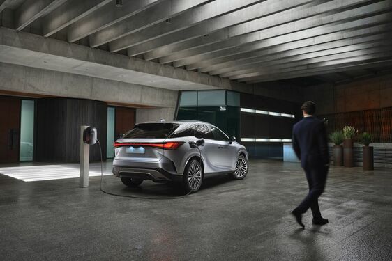 Lexus RX 450 + plug-in hybrid
