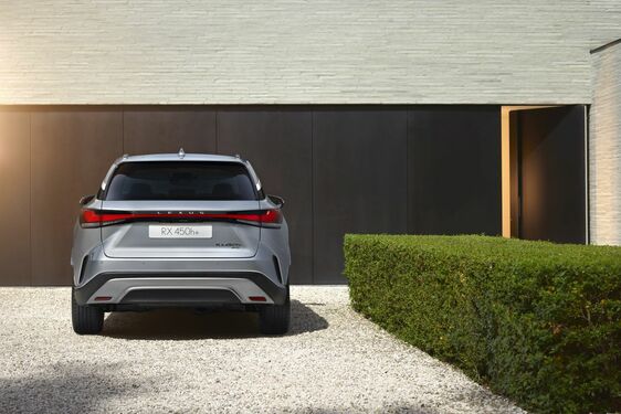 Lexus RX 450 + plug-in hybrid