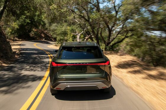Lexus RX 450 + plug-in hybrid