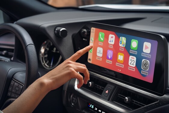 MODERNIZOVANÝ LEXUS UX PŘINÁŠÍ SPOUSTU NOVINEK