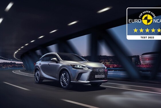 ÚPLNE NOVÝ LEXUS RX PRINÁŠA PÄŤHVIEZDIČKOVÚ BEZPEČNOSŤ