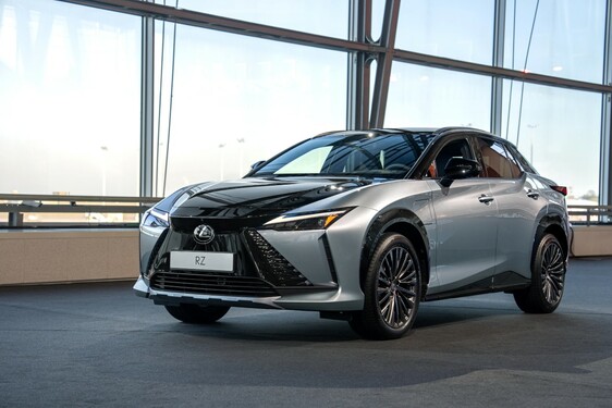 Lexus RZ 2025