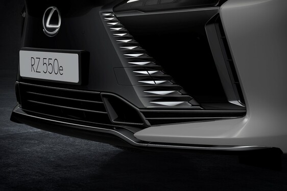 Lexus RZ 2025