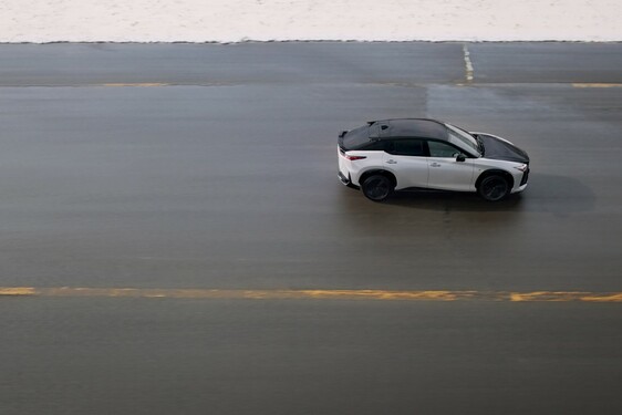 Lexus RZ 2025