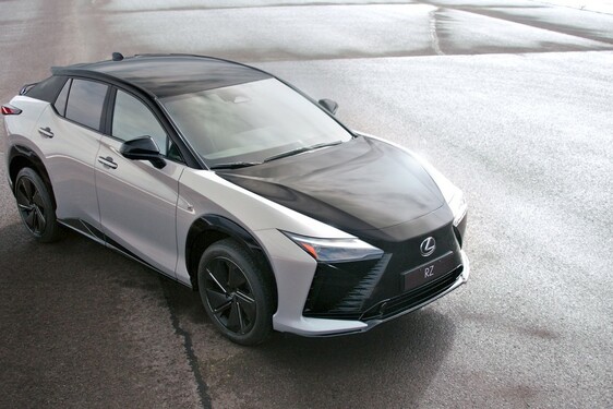 Lexus RZ 2025