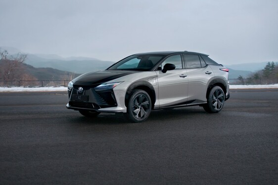 Lexus RZ 2025