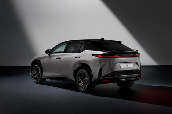 Lexus RZ 2025