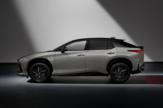 Lexus RZ 2025