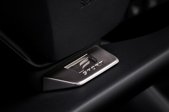 Lexus RZ 2025