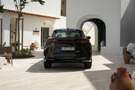 Lexus RZ 2025
