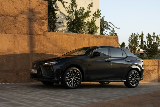 Lexus RZ 2025