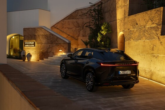 Lexus RZ 2025