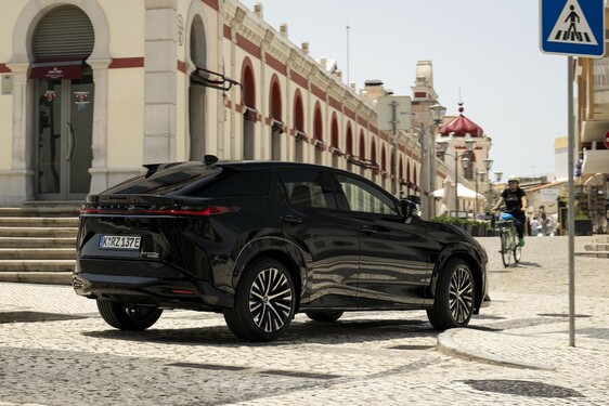 Lexus RZ 2025
