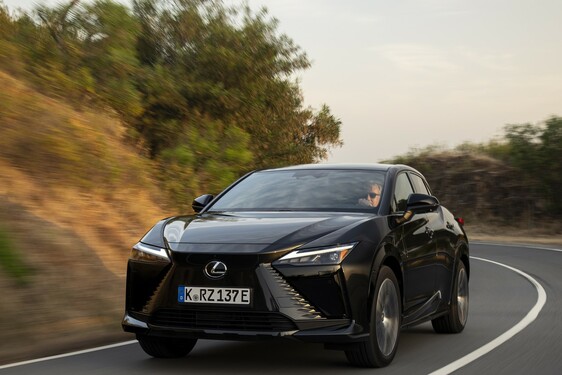 Lexus RZ 2025