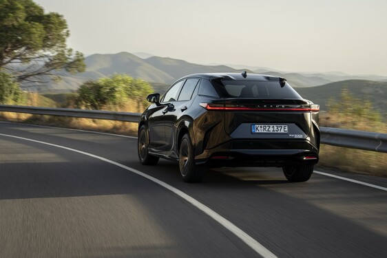Lexus RZ 2025
