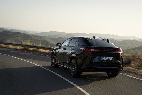 Lexus RZ 2025